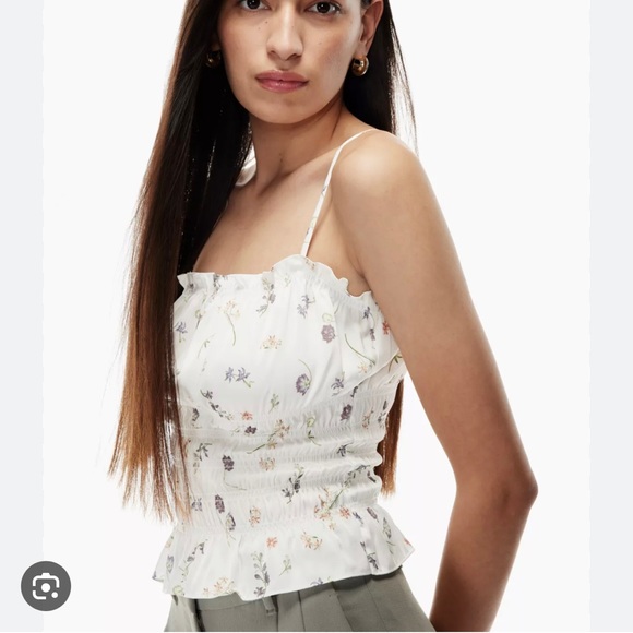 Aritzia Tops - Wilfred motif camisole